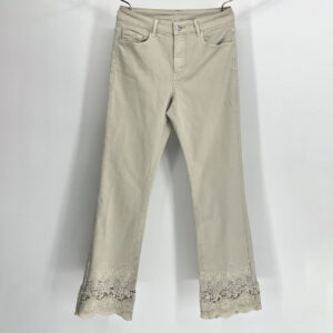 Custom-made ladies' jeans with embroidery and rhinestone embellishments at the hem, minimum order quantity of 50 pieces.